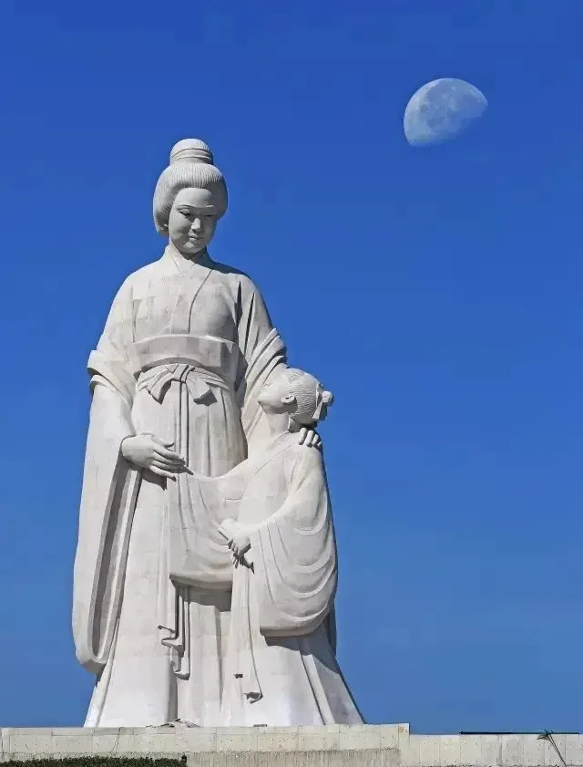 存在的刻痕——吕品昌雕塑中的时间与物性