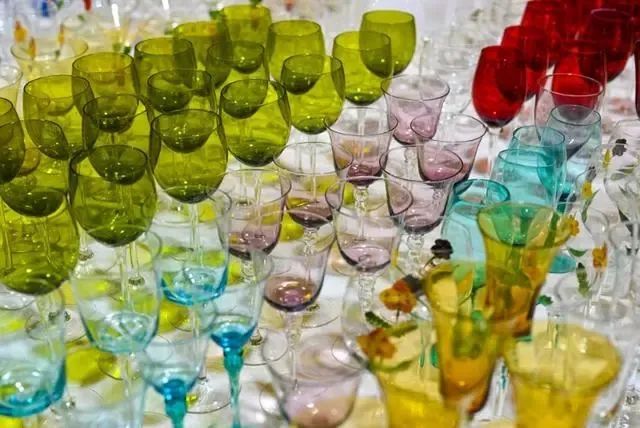 Sharing Shanxi with the World: Small Town Glass “Rings Out” Across the Globe