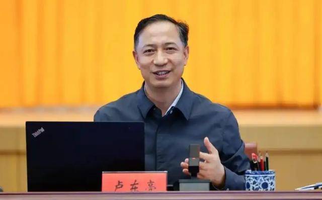 卢东亮在山西转型综改示范区调研