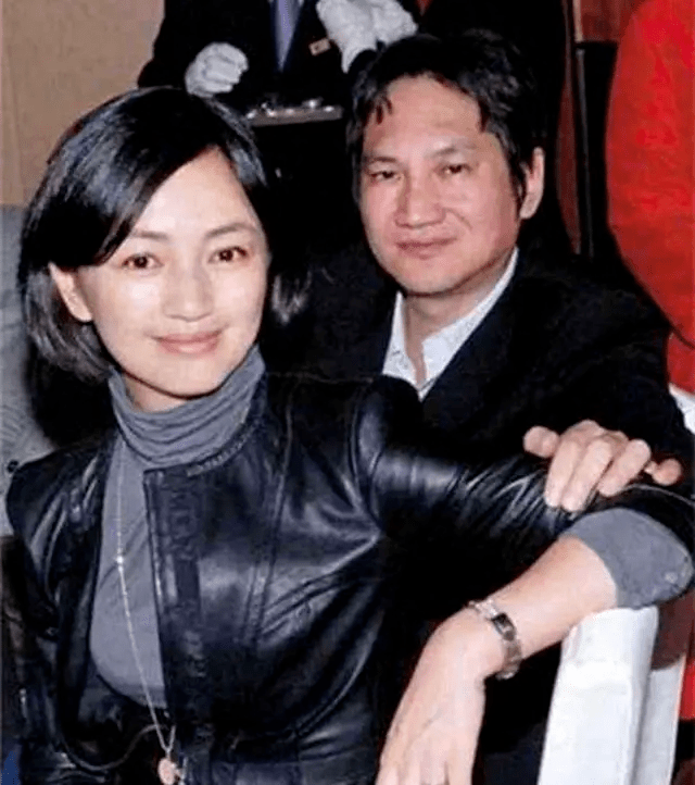 还有人记得罗海琼吗？嫁了豪门，像大妈