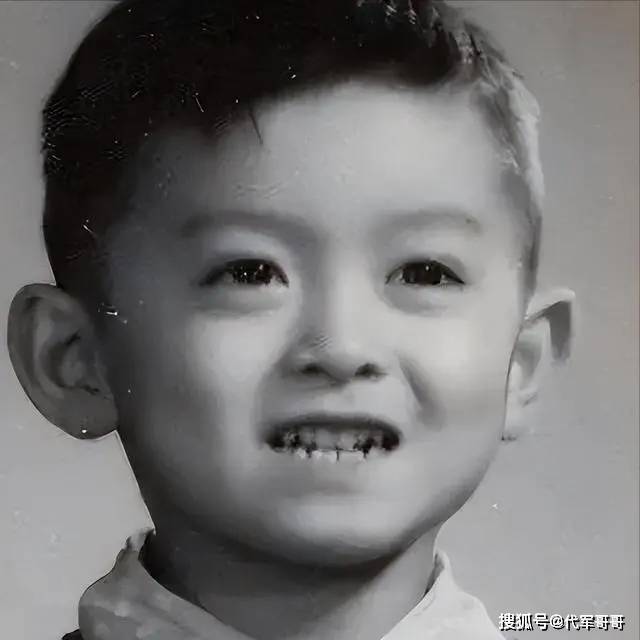 原来他早已离世！演了一辈子大佐，一家人定居日本，67岁魂断异国