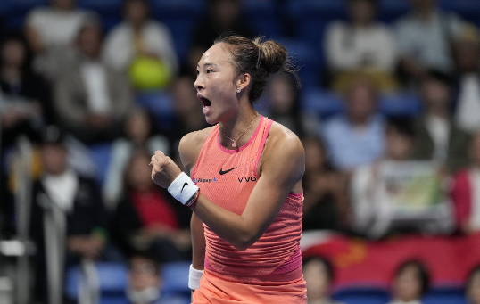 赢了！郑钦文夺得WTA500东京站冠军