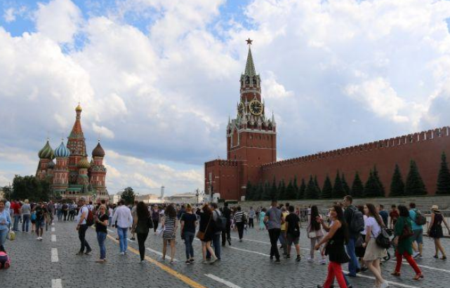 美媒:俄罗斯正安然度过制裁风暴 普京团队正在安然度过制裁风暴