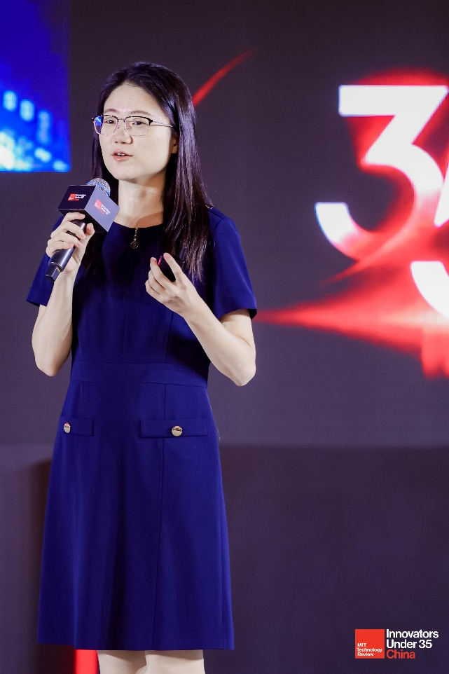 90后女科学家攻克微纳光子学难题 创新成果获国际认可