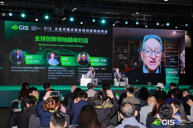 “AI教父”杰弗里·辛顿:警惕AI形成自我生存意识!