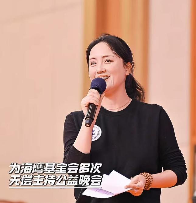 朱媛媛住院治療照曝光 堅(jiān)強(qiáng)笑容感人至深