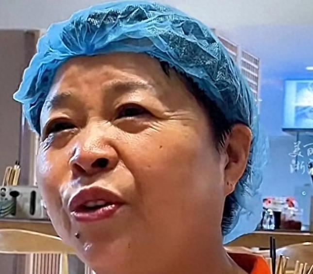 箱包女王破产后卖包子重启人生