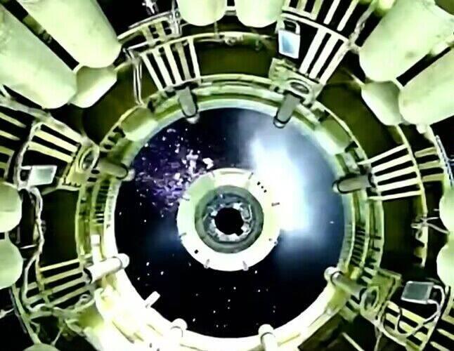 长征十号乙火箭回收时为何冒大量黑烟 新技术验证成功