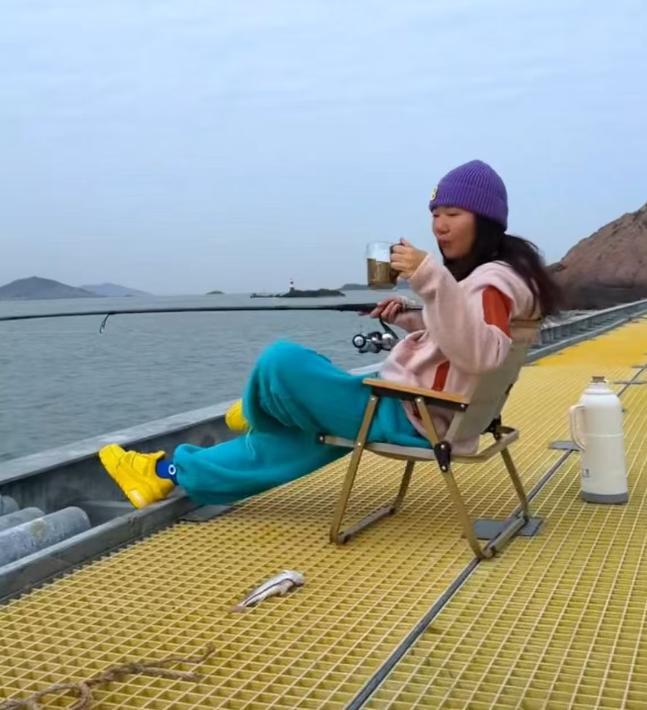 北京密斯特出2800公里到无东说念主岛上班 海鲜管够的伟人日子