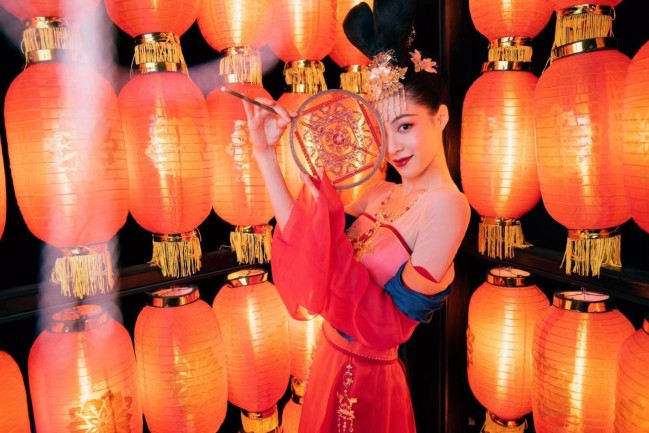 钟楚曦穿古装魅惑无比 身材凹凸有致超撩人