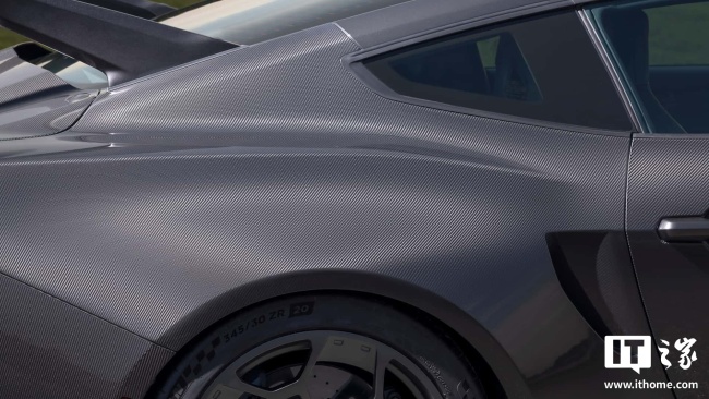 采用全碳纤维车身,福特 Mustang GTD 推出 Liquid Carbon 版本