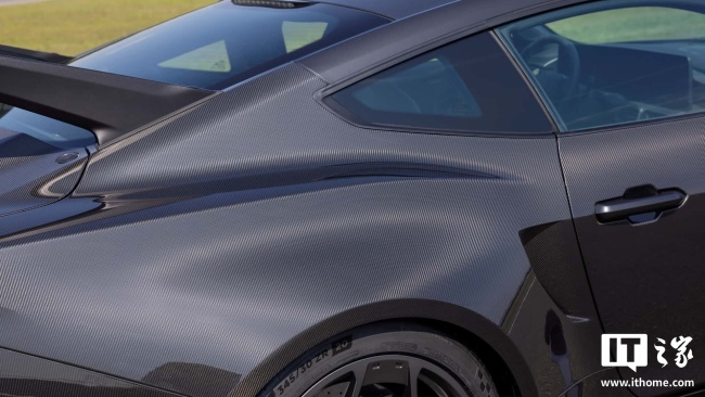 采用全碳纤维车身,福特 Mustang GTD 推出 Liquid Carbon 版本