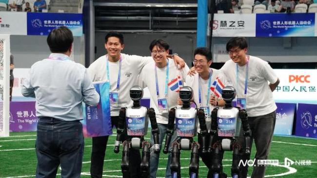 宇树机器人跑步赢了“半马冠军”，为何两家都不太服气？