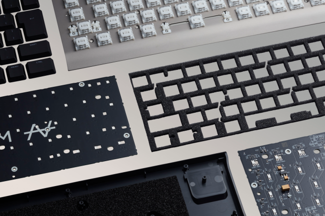 汽车组件厂商的跨界之作：日本东海理化旗下 ZENAIM 推出二代机械键盘