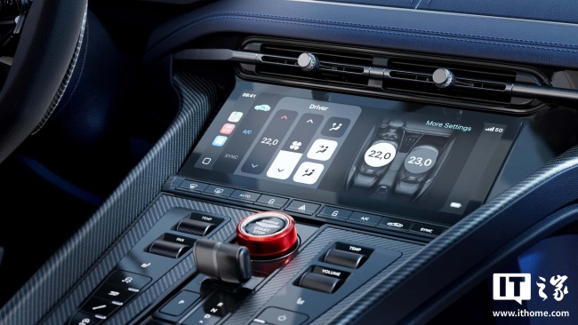 阿斯顿・马丁推出 DB12 S 旗舰车型：动力、操控升级，明年初交付