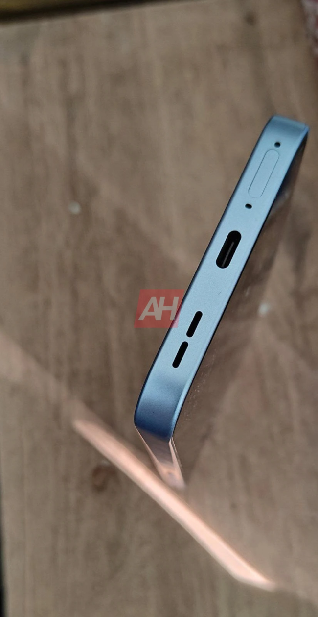 国际版一加 Turbo 手机实物图曝光:9000mAh 电池、骁龙 7s Gen 4 芯片