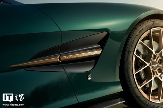 限量 60 辆,阿斯顿・马丁推出 DB12 / Vanquish Volante 纪念版车型