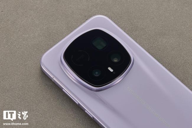 IT之家开箱荣耀 Magic8 RSR 保时捷设计图赏：经典飞线动感十足，月光石细腻典雅