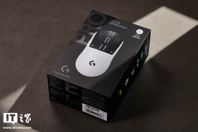 IT之家开箱罗技 GPW5 雪豹电竞鼠标图赏,业界首发可调电磁微动、全新黑白撞色