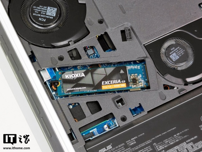 IT之家评测室铠侠 VC10 1TB 固态硬盘评测：BiCS 8 闪存技术加持，低温 + 高性能全都要
