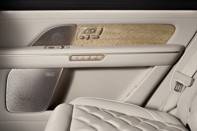 蔚来全新 ES8 今日开启全国试驾：9 月 20 日上市，整车购买预售价 41.68 万元起