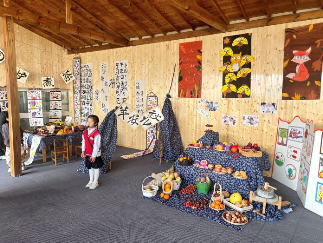 砀山县砀城第一幼儿园开展“晒秋”作品观摩评比活动