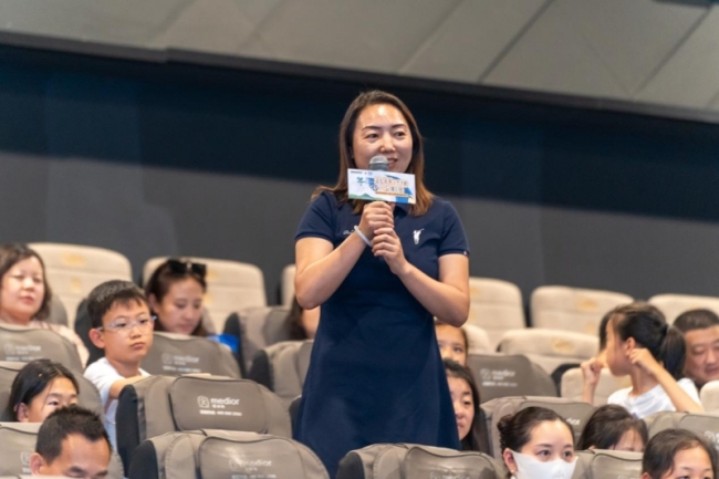 影视美育浸润|跟着清华大学老师一起聊电影，西影-清影“爱与成长”亲子影院启动