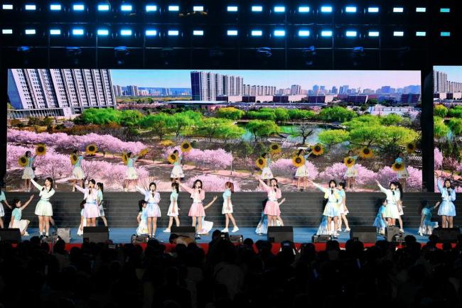 宝鸡文理学院举办“青春正当时 逐梦向未来”2025年迎新生文艺晚会