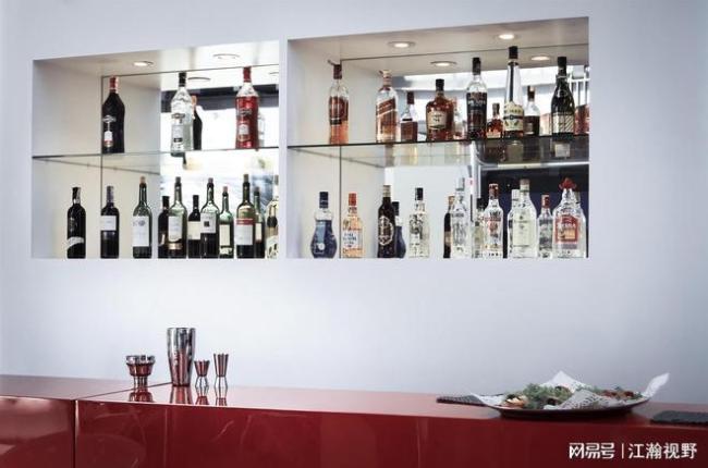 飞天茅台批发价首次跌破1700元,茅台这是怎么了?