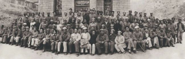 中国美术馆的这个线上展览，带你重回延安燃情岁月