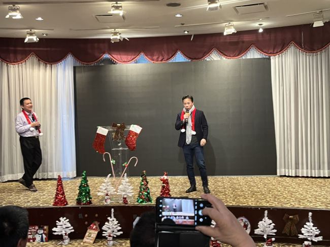 [视频图片新闻]温哥华市长沈观健圣诞节前到访唐人街聆听社区声音