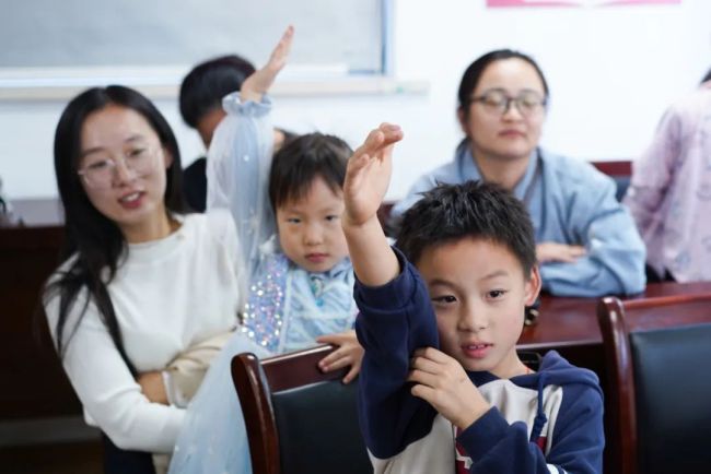 与希望同行 | 名家讲坛走进南京致远社区