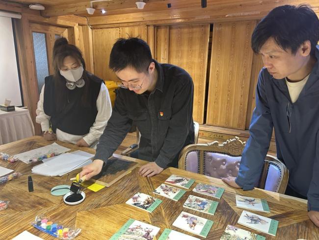 以诗为舟赴春光 芳华朗读传薪火——东谈主民好意思术文化园举办五四后生节诗诵会暨新一期常人书IP活动
