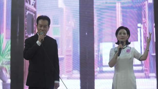 以诗为舟赴春光 青春诵读传薪火——人民美术文化园举办五四青年节诗诵会暨新一期小人书IP活动