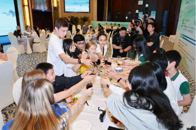 “食客”的“时刻”，是文明互鉴最温柔的打开方式