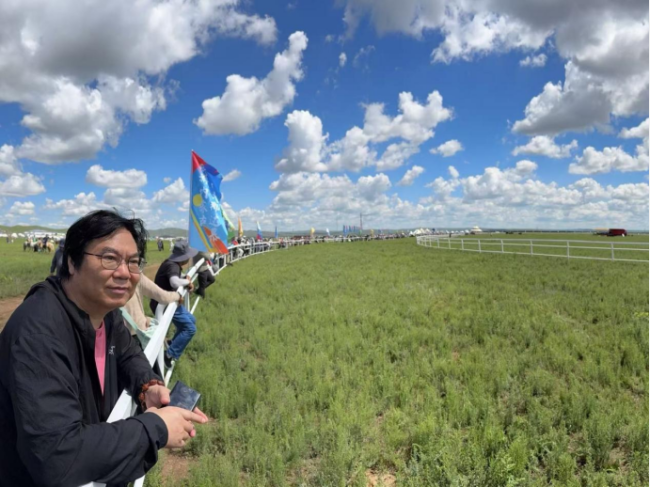 “走遍中国”写生那达慕:探寻草原文化密码