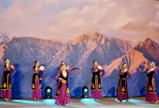 “九九重阳·快乐生活”第七届重阳节公益晚会在京举行