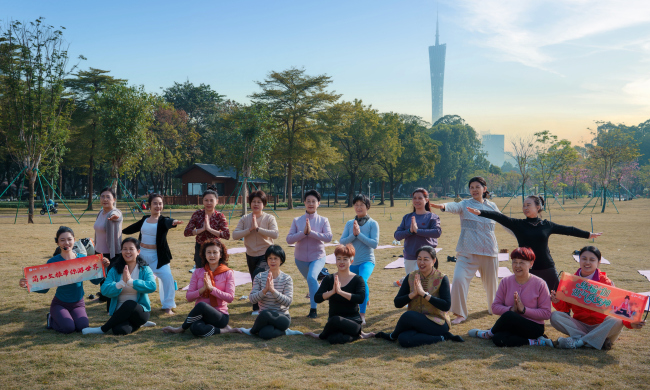 为银发定制健康修行,简橙瑜伽陪你学出健康练出欢喜