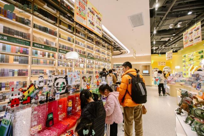 以公益之心促全民阅读，学大教育句象书店的实践与价值探索