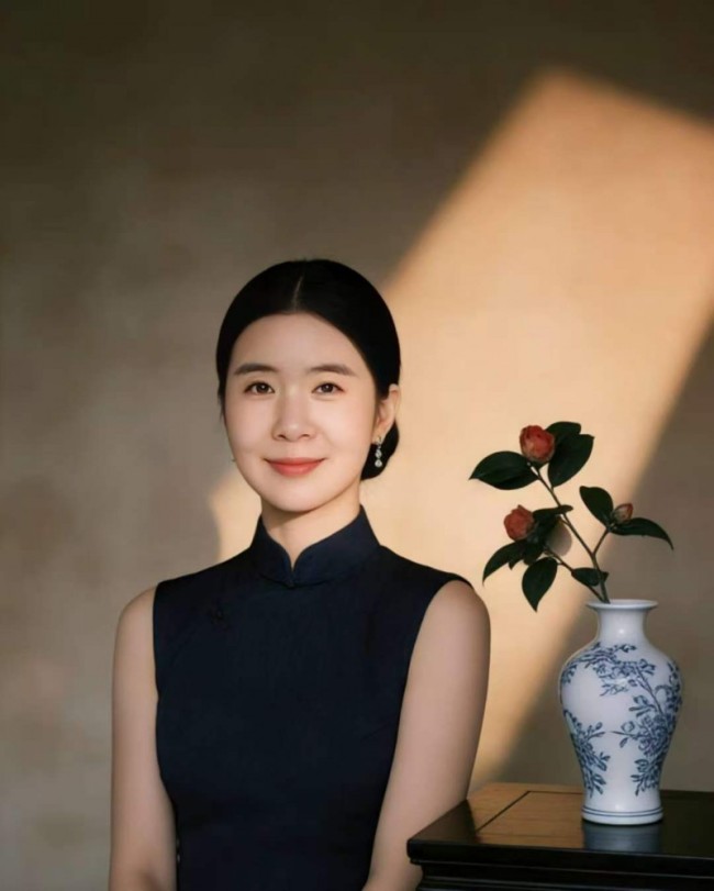 身体如何记住一场风——浅析强宁舞蹈剧场作品《息流》