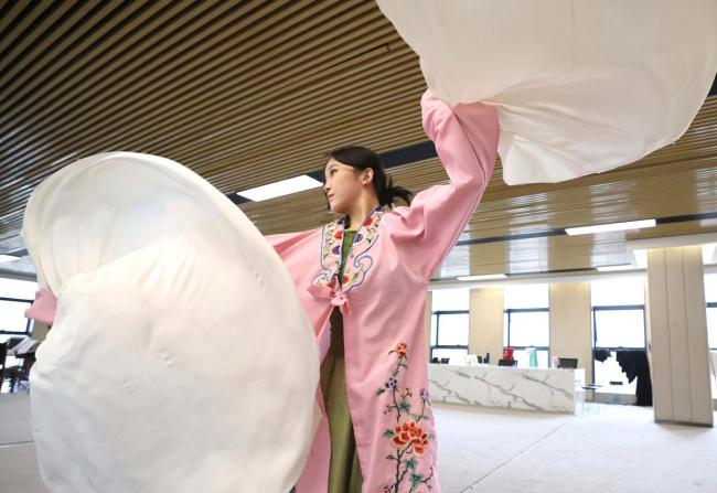 “主角”是怎样真金不怕火成的——“一场戏”的台前幕后