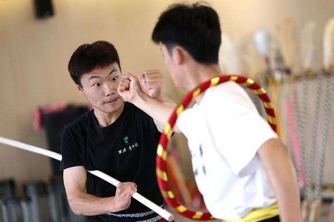 “主角”是怎样真金不怕火成的——“一场戏”的台前幕后