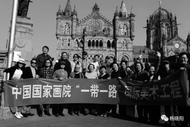 现场丨从戈壁到山地:杨晓阳丝路四十年巡展,贵州壮写南方新章