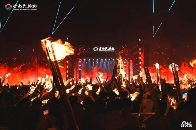 音乐节的另一种现场：野寨音乐季的节目现场结构与音乐语言