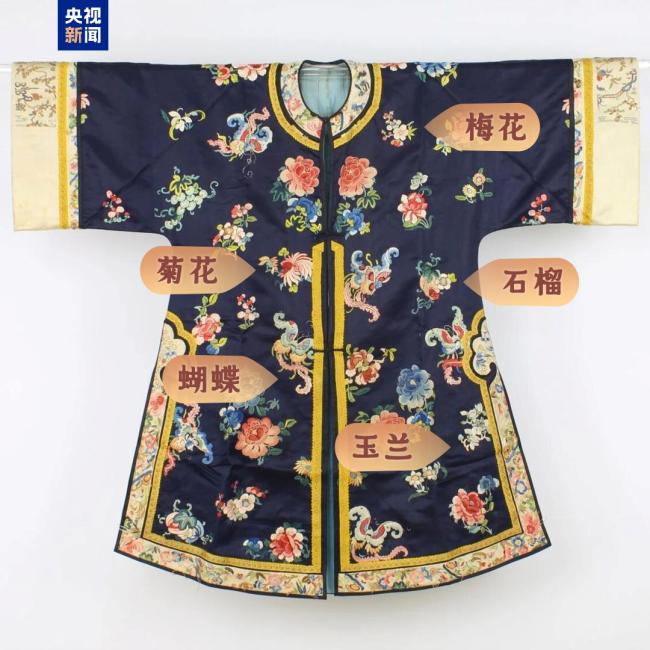 天冷了，快穿上这件“花团锦簇”的外搭