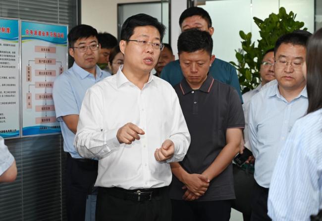洛阳市领导莅临炎黄科技园调研青年社区建设工作
