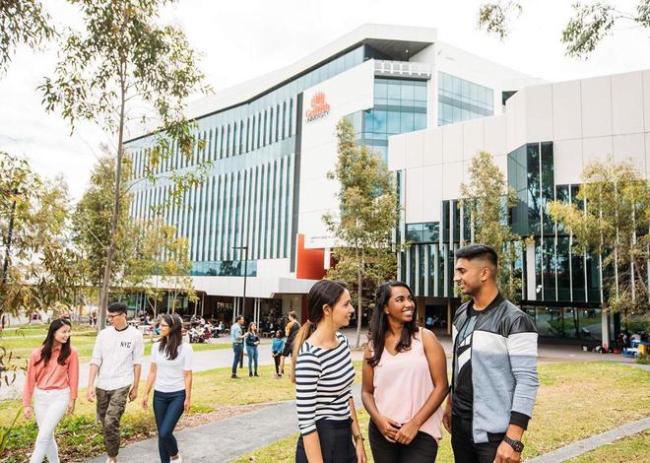 大批印度留学生被曝利用签证漏洞，为拿澳洲PR从学校“跑路”