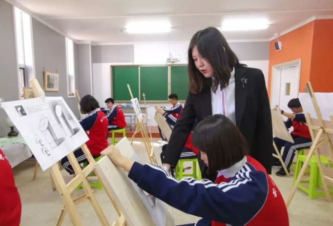 “职高”和“高中生”对比照,一样的青春不一样的命运!