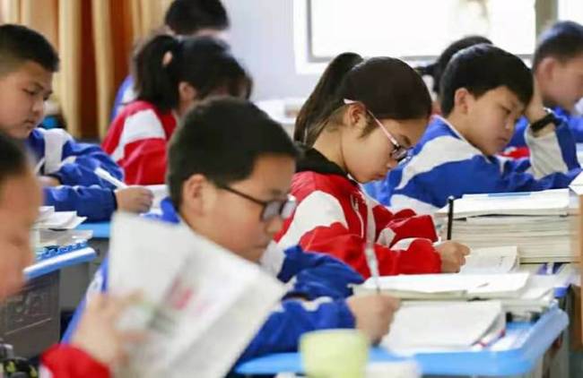 放假通知:2024中小学寒假时间来了!家长难以接受