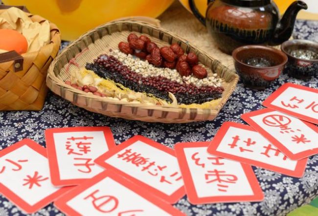 成都这些学校食堂，今天也做了腊八粥